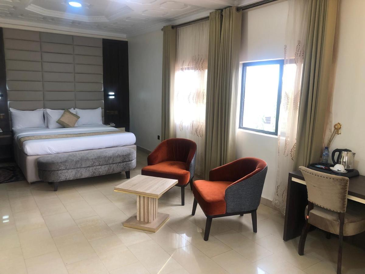 Roban Hotels Limited Енугу Екстер'єр фото