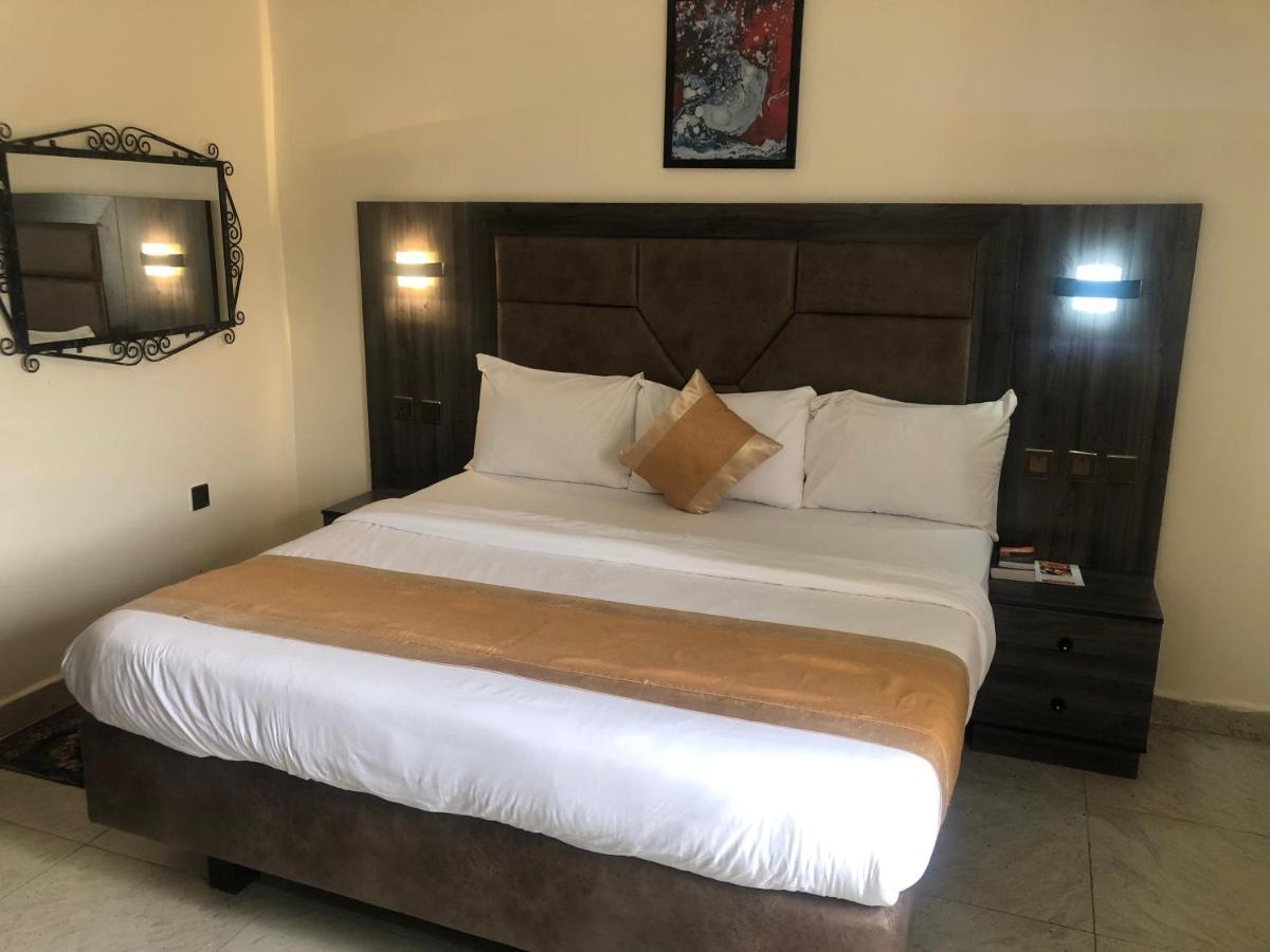 Roban Hotels Limited Енугу Екстер'єр фото