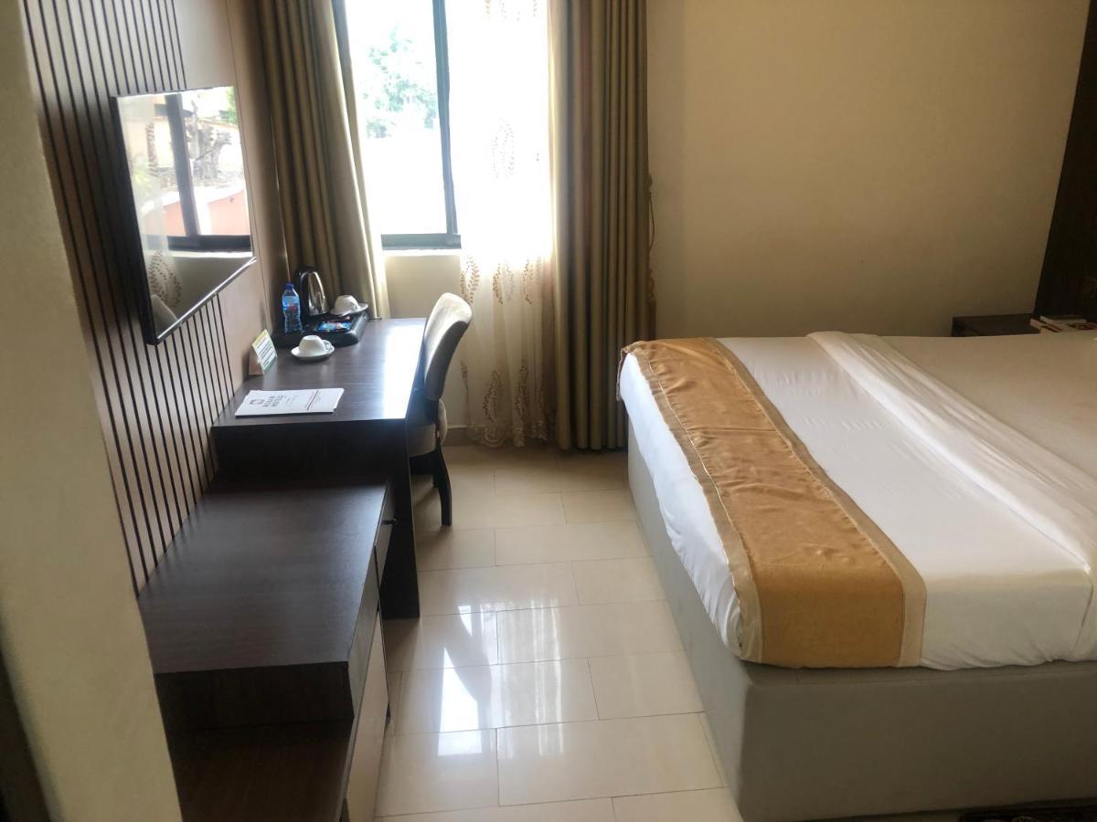 Roban Hotels Limited Енугу Екстер'єр фото
