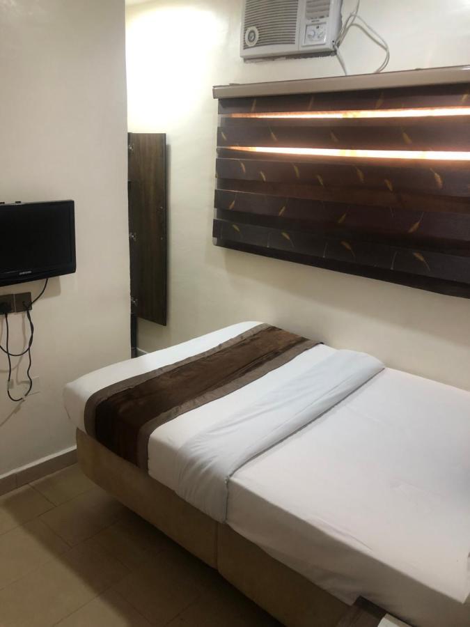 Roban Hotels Limited Енугу Екстер'єр фото